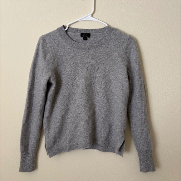 J.Crew 100% Cashmere Gray Crewneck Sweater Size M - Picture 2 of 3